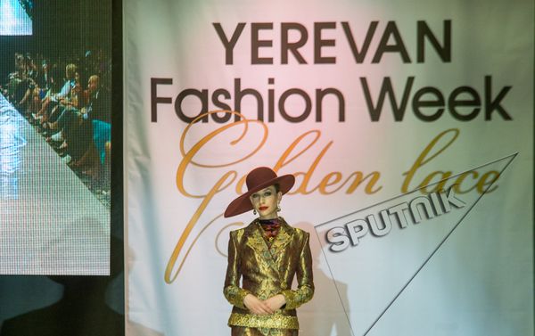 Неделя моды Golden Lace в рамках VII ювелирной выставки Yerevan Show Неделя моды Golden Lace в рамках VII ювелирной выставки Yerevan Show - Sputnik Армения