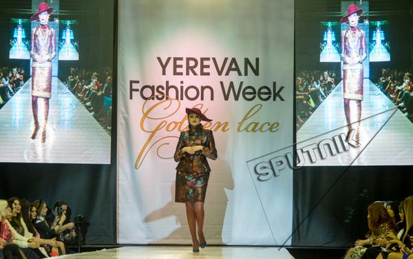 Неделя моды Golden Lace в рамках VII ювелирной выставки Yerevan Show Неделя моды Golden Lace в рамках VII ювелирной выставки Yerevan Show - Sputnik Армения