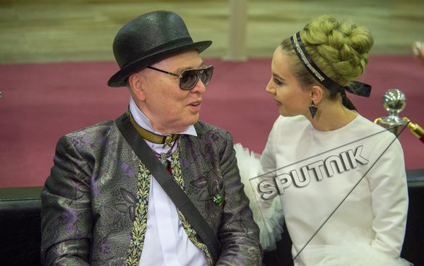 Вячеслав Зайцев и Наира Ниазян. Неделя моды Golden Lace в рамках VII ювелирной выставки Yerevan Show Вячеслав Зайцев и Наира Ниазян. Неделя моды Golden Lace в рамках VII ювелирной выставки Yerevan Show - Sputnik Армения