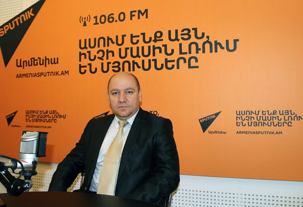 Вилен Хачатрян в гостях у радио Sputnik Армения - Sputnik Արմենիա