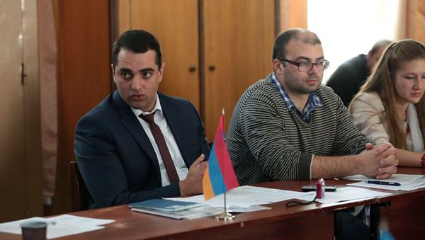 Директор института геофизики и инженерной сейсмологии им. А. Назарова Джон Карапетян - Sputnik Армения