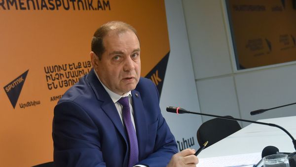 Нвер Торосян - Sputnik Армения