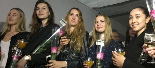 В аэропорту Гюмри встретили участниц конкурса Мисс СНГ В аэропорту Гюмри встретили участниц конкурса Мисс СНГ - Sputnik Армения