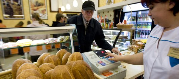 Продажа хлеба в России Продажа хлеба в России - Sputnik Армения