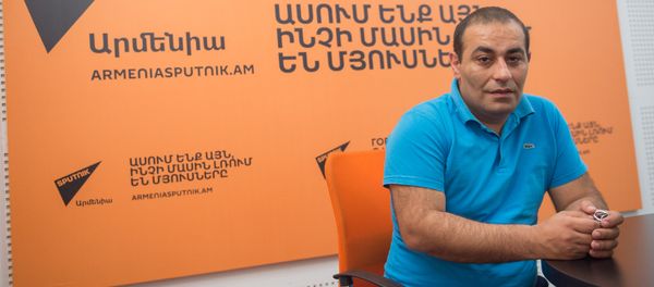 Азат Товмасян в гостях у радио Sputnik Армения - Sputnik Արմենիա