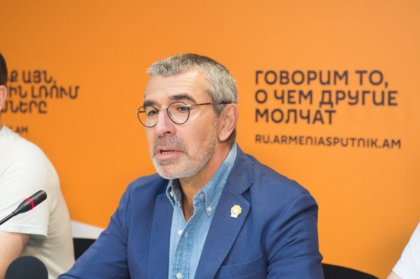 П/к известного российского музыканта, бизнесмена и мецената, лидера группы D'Black Blues Orchestra Владимира Аветисяна - Sputnik Армения