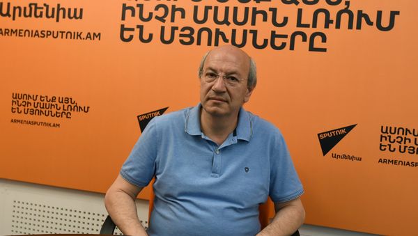 Вазген Геворгян в гостях у радио Sputnik Армения Вазген Геворгян в гостях у радио Sputnik Армения - Sputnik Արմենիա