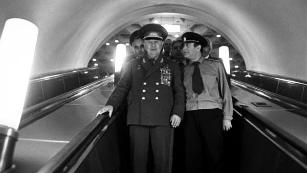 Маршал Баграмян и начальник ереванского метрополитена. 1980-е годы Маршал Баграмян и начальник ереванского метрополитена. 1980-е годы - Sputnik Արմենիա