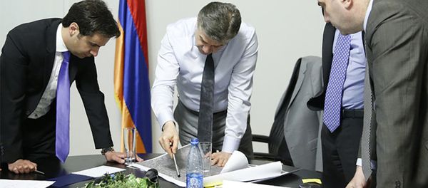 Премьер-министр Армении Карен Карапетян посетил управление гражданской авиации Премьер-министр Армении Карен Карапетян посетил управление гражданской авиации - Sputnik Армения