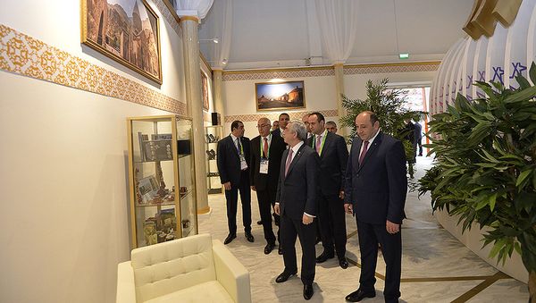 Выставка Астана Экспо-2017: Серж Саргсян посетил армянский павильон - Sputnik Армения