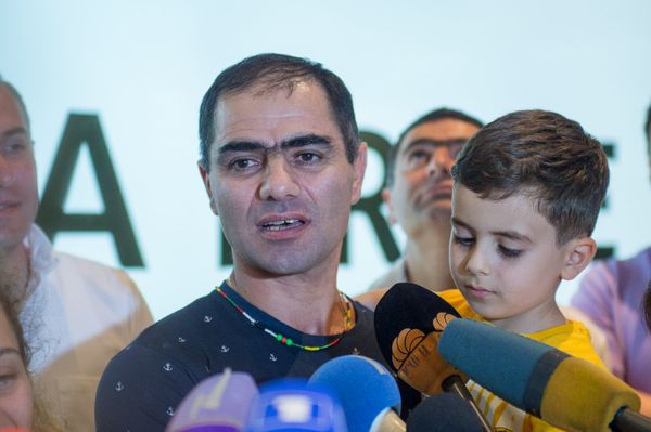 В аэропорту Звартноц встретили армянских врачей, которые в Судане заменяли доктора Тома Катену. Геворг Восканян - Sputnik Արմենիա