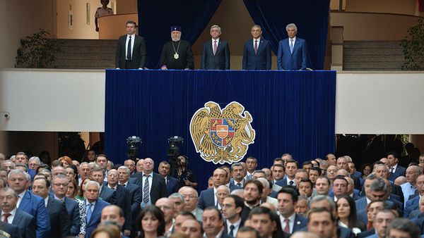 Инаугурация мэра Еревана Тарона Маргаряна - Sputnik Армения