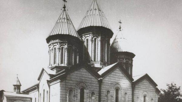 Ванкский собор, Аранцванк или Паша-ванк – Собор Святых Отцов, впоследствии – Сурб Аствацацин (Пресвятой Богородицы) - армянский кафедральный собор, крупнейшее культовое сооружение старого Тифлиса. Ванкский собор, Аранцванк или Паша-ванк – Собор Святых Отцов, впоследствии – Сурб Аствацацин (Пресвятой Богородицы) - армянский кафедральный собор, крупнейшее культовое сооружение старого Тифлиса. - Sputnik Армения