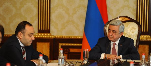 Вардан Тоганян и Серж Саргсян Вардан Тоганян и Серж Саргсян - Sputnik Армения
