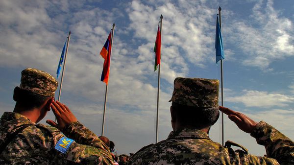 Учения на тему Подготовка и ведение операции по поддержанию мира Коллективными миротворческими силами ОДКБ в Кавказском регионе коллективной безопасности на полигоне Баграмян в Армении - Sputnik Армения