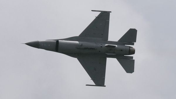 Истребитель F-16 - Sputnik Армения