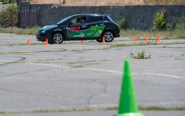 Էլեկտրամոբիլ Nissan - Sputnik Արմենիա