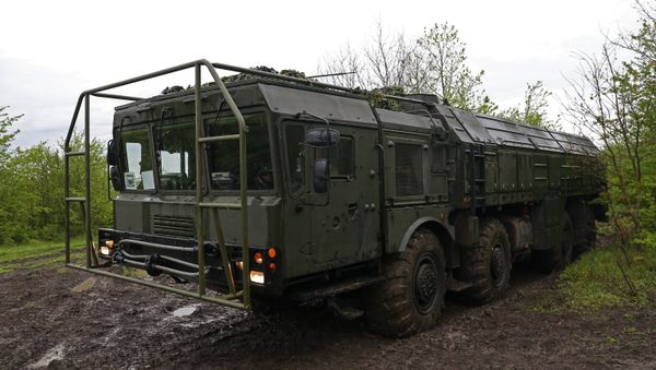 Оперативно-тактический ракетный комплекс Искандер-М Оперативно-тактический ракетный комплекс Искандер-М - Sputnik Армения