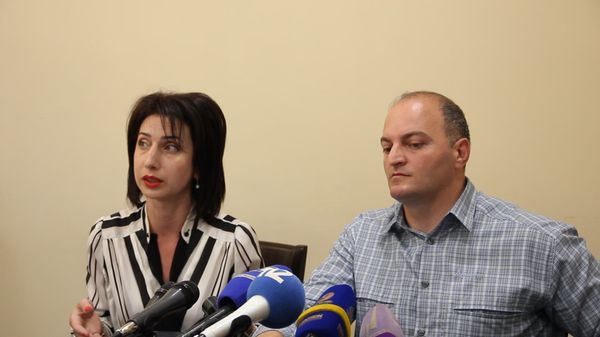 Сона Агекян и Карапет Агаджанян - Sputnik Արմենիա