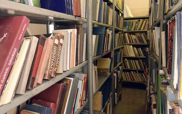Изданные по старинному образцу в Венеции книги - Sputnik Армения