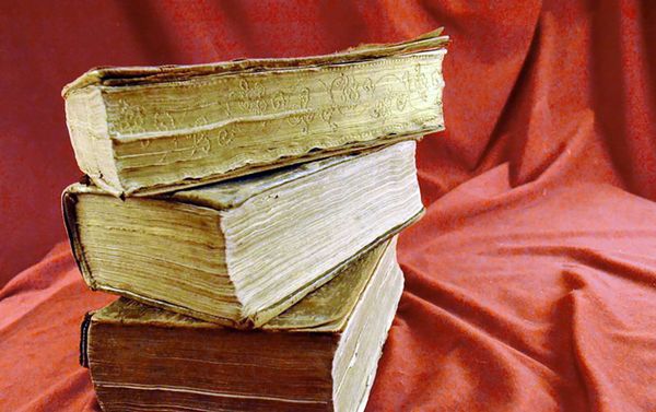 Изданные по старинному образцу в Венеции книги - Sputnik Армения