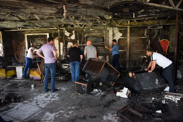 Пожар в ресторанном комплексе Старый Эривань - Sputnik Армения