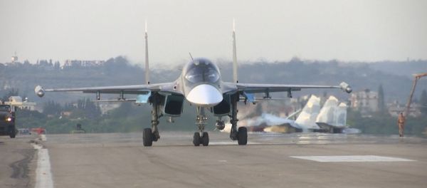 СПУТНИК_Операция в Сирии: Су-24 на авиабазе и заявление представителя ВКС РФ - Sputnik Армения