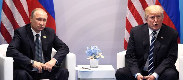 Президенты России и США Владимир Путин и Дональд Трамп - Sputnik Армения