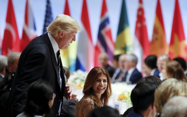 G20 գագաթնաժողովի շրջանակում կազմակերպված ճաշկերույթի մասնակիցները - Sputnik Արմենիա