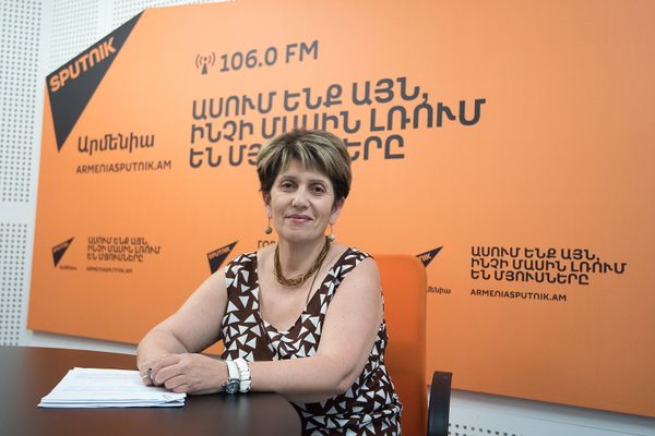 Сильва Адамян в гостях у радио Sputnik Армения Сильва Адамян в гостях у радио Sputnik Армения - Sputnik Армения