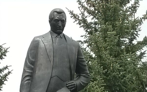 Открытие памятника Согомону Тейлеряну в Маралике. Скульптор Самвел Петросян - Sputnik Армения