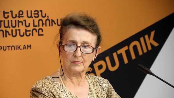 П/к по случаю создания музея имени Агаси Айвазяна. Грета ВердиянП/к по случаю создания музея имени Агаси Айвазяна. Грета Вердян - Sputnik Армения