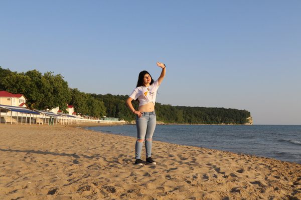 Участники Международного вокального конкурса Ты супер! прибыли на отдых во Всероссийский детский центр Орленок. Сабина Манвелян - Sputnik Армения
