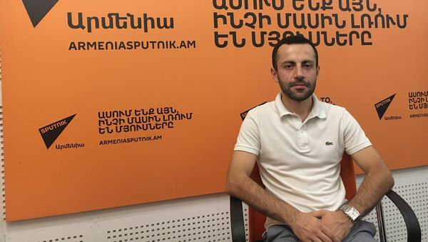 Грант Мелкумян в гостях у радио Sputnik Армения - Sputnik Արմենիա