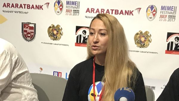 Участники Международного фестиваля пантомимы имени Леонида Енгибарова. Екатерина Варлакова – актриса Театра Игровой Пластики «МИ МИнор» - Sputnik Армения