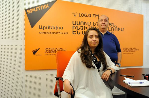 Карен Казарян и Лилит Мартиросян в гостях у радио Sputnik Армения - Sputnik Армения