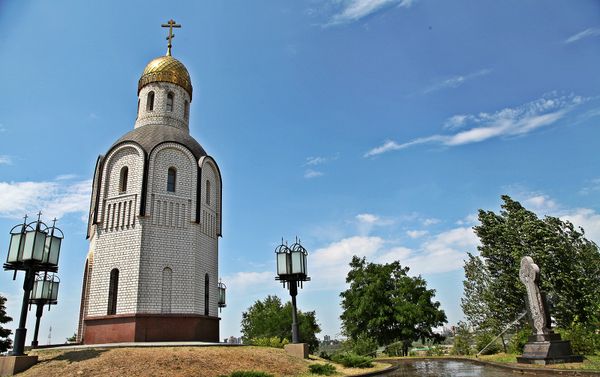 Хачкар на Мамаевом кургане (Волгоград) в память воинов-армян, погибших при обороне Сталинграда Хачкар на Мамаевом кургане (Волгоград) в память воинов-армян, погибших при обороне Сталинграда - Sputnik Армения