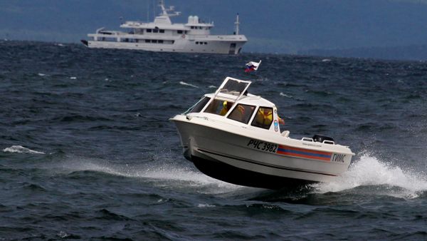 Соревнования по водно-моторному спорту среди инспекторов МЧС во Владивостоке - Sputnik Армения