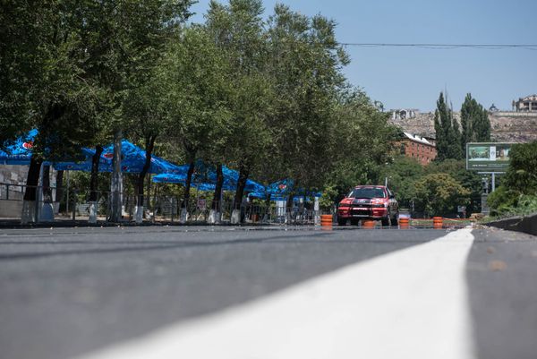 Дрифт шоу в центре Еревана - Sputnik Армения