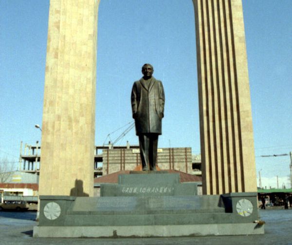 Памятник Шарлю Азнавуру - Sputnik Армения