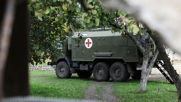Медицинский фургон на территории воинской части - Sputnik Армения