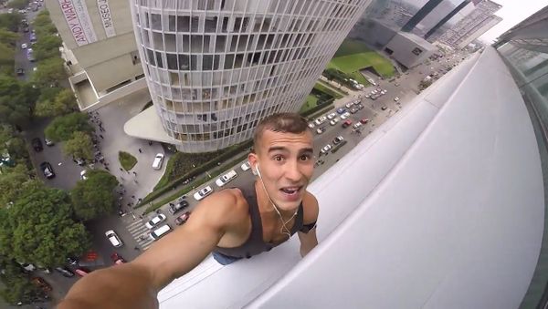 СПУТНИК_Руфер снял свое восхождение на небоскреб в Мехико на GoPro - Sputnik Армения