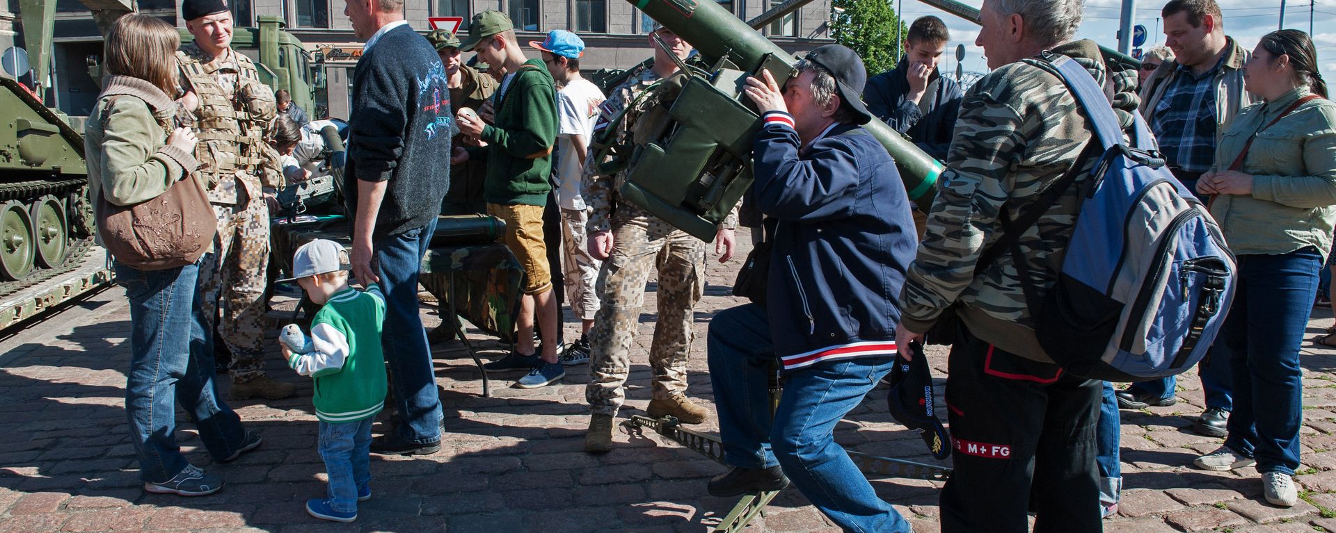 Военная техника армии США в Риге - Sputnik Армения, 1920, 11.08.2017