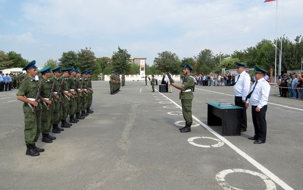 Присяга военнослужащих Армавирского пограничного отряда пограничного управления ФСБ РФ в РА Присяга военнослужащих Армавирского пограничного отряда пограничного управления ФСБ РФ в РА - Sputnik Армения