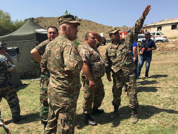 ՀՀ ՊՆ ԶՈՒ–ն մասնակցում է «Խոսրովի անտառի» հրդեհաշիջման աշխատանքներին - Sputnik Արմենիա