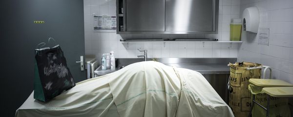 Труп в морге - Sputnik Армения