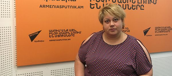 Нарине Киракосян в гостях у радио Sputnik Армения Нарине Киракосян в гостях у радио Sputnik Армения - Sputnik Արմենիա