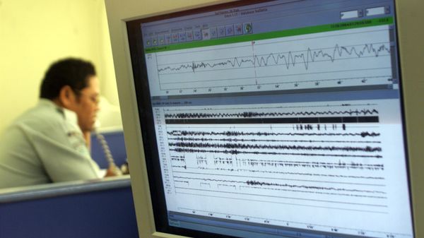 Сейсмограф. Землетрясение - Sputnik Армения