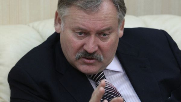 Первый зампредседателя комитета по делам СНГ и связям с соотечественниками Госдумы РФ Константин Затулин - Sputnik Армения