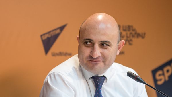 Мехак Апресян - Sputnik Արմենիա
